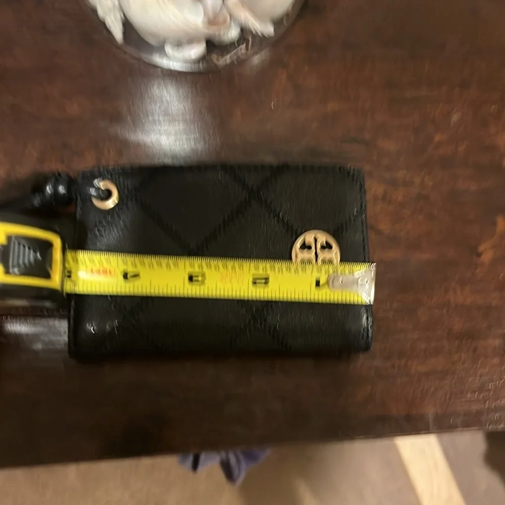 Tory Burch compact tory